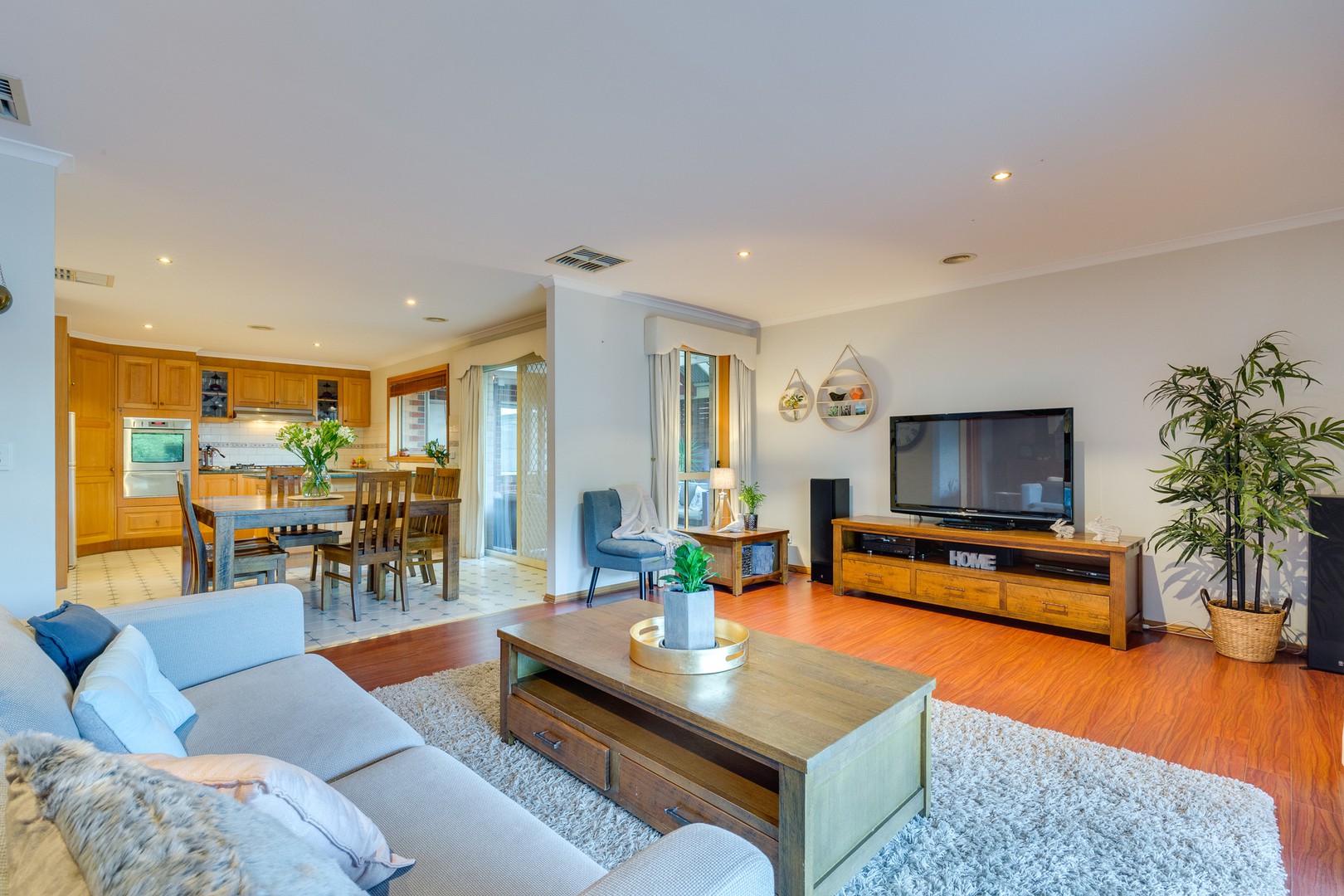 5 Palm Close, Hillside, VIC 3037 - Thumbnail 2 - 18/05/2019