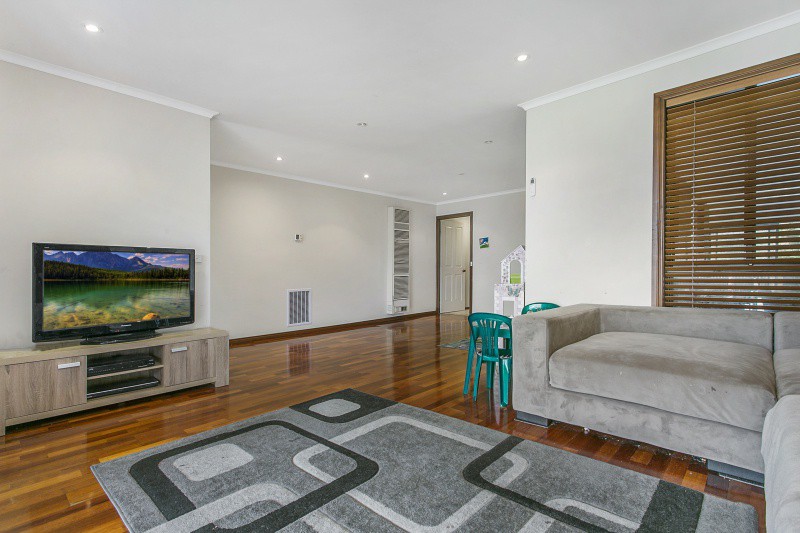 6 Hopkins Way, Wallan, VIC 3756 - Thumbnail 2 - 18/05/2019