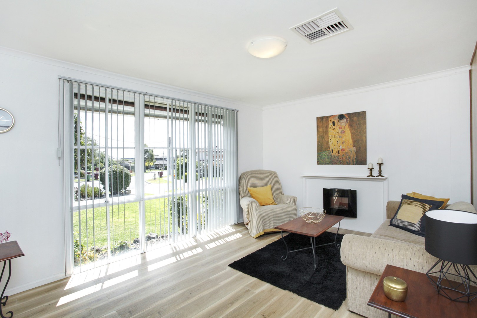 9 Bladen Place, Gladstone Park, VIC 3043 - Thumbnail 2 - 18/05/2019