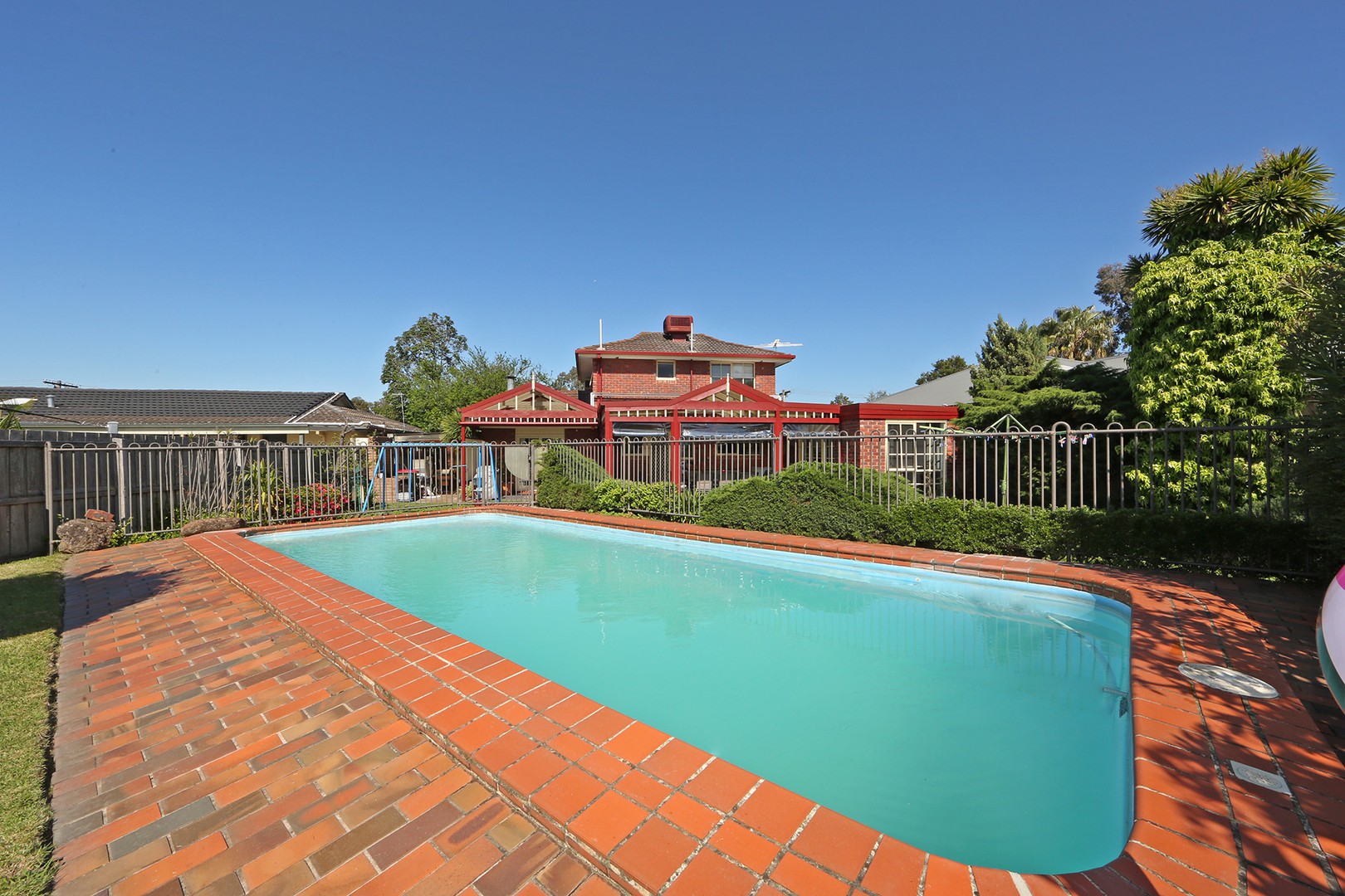 8 Nigel Court, Scoresby, VIC 3179 - Thumbnail 2 - 18/05/2019