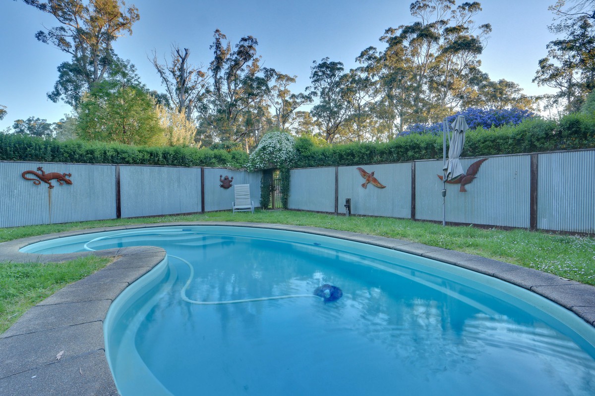 19 Paternoster Road, Cockatoo, VIC 3781 - Thumbnail 2 - 18/05/2019