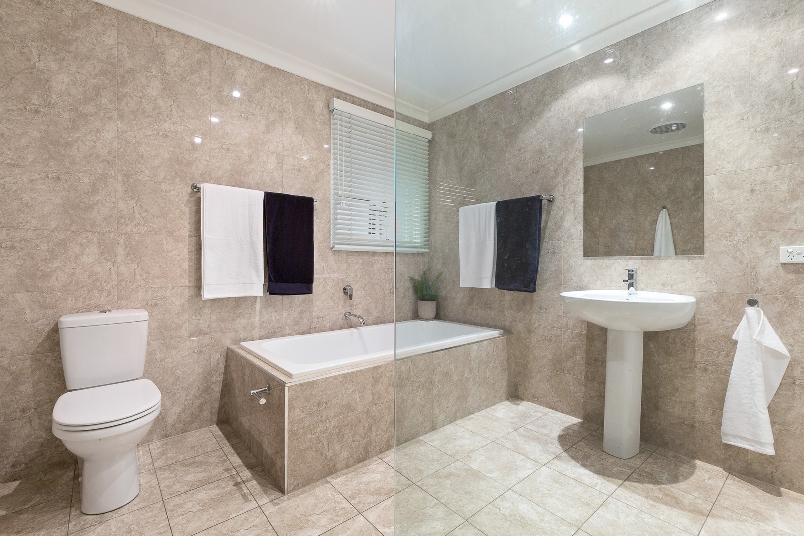 17 White Way, Bulleen, VIC 3105, Bulleen - Thumbnail 5