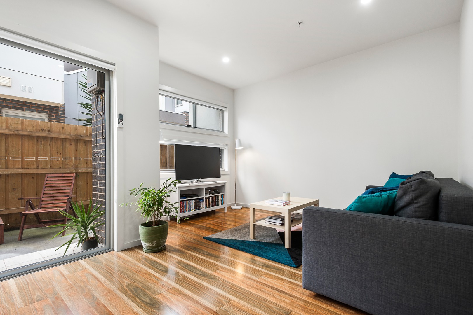 2/2 Hudson Street, Coburg, VIC 3058 - Thumbnail 2 - 27/10/2017