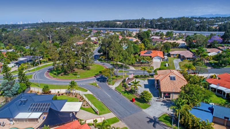 1 Zoeller Drive, Parkwood, QLD 4214 - Thumbnail 2 - 18/05/2019