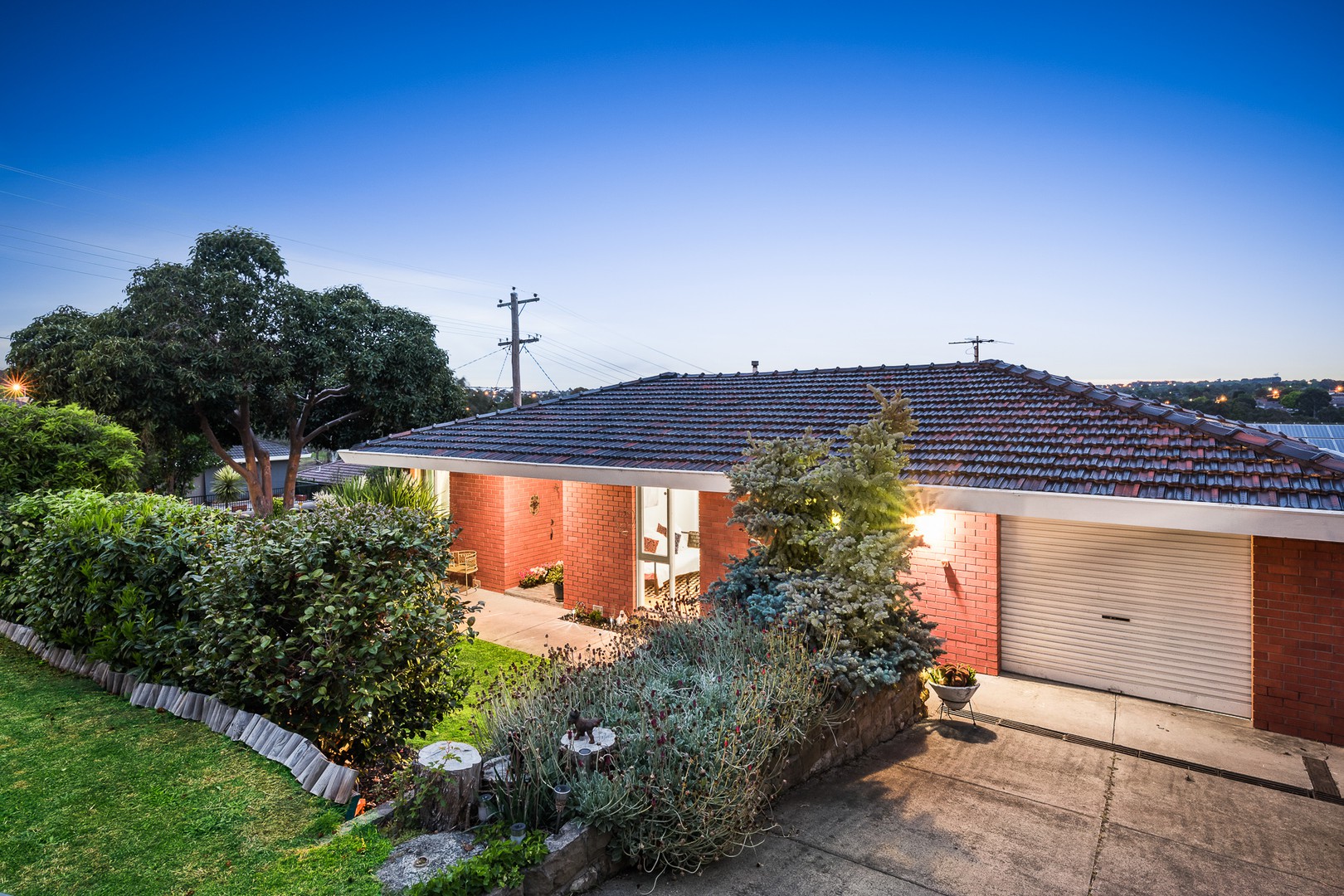 1 Ebon CourtDoncaster, VIC 3108, Doncaster - Thumbnail 2