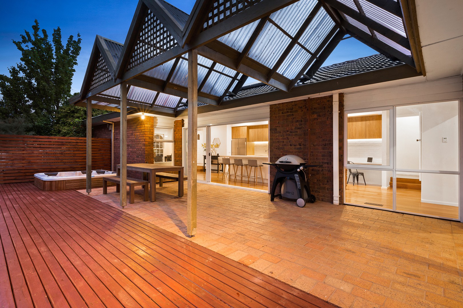 2 Carisbrook CourtDoncaster East, VIC 3109, Doncaster East - Thumbnail 4
