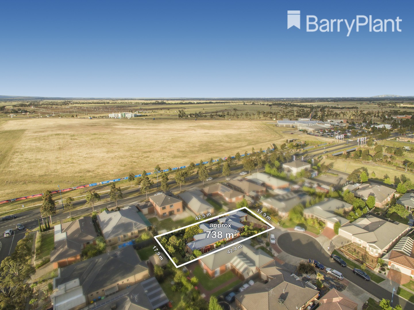 5 Radiata Close, Wyndham Vale, VIC 3024 - Thumbnail 2 - 18/05/2019