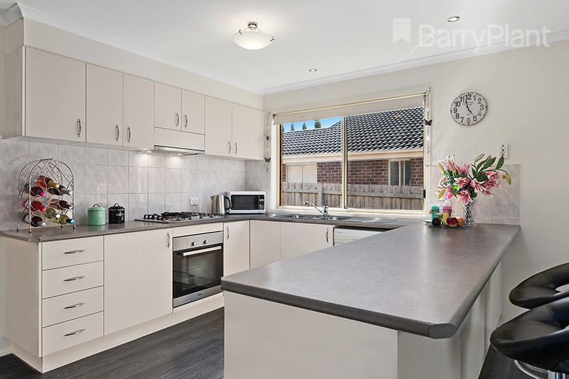 49 Jarryd Crescent, Berwick, VIC 3806 - Thumbnail 2 - 18/05/2019