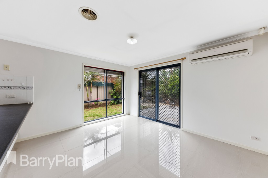 12 Blaxland Street, Burnside Heights, VIC 3023 - Thumbnail 2 - 24/05/2019
