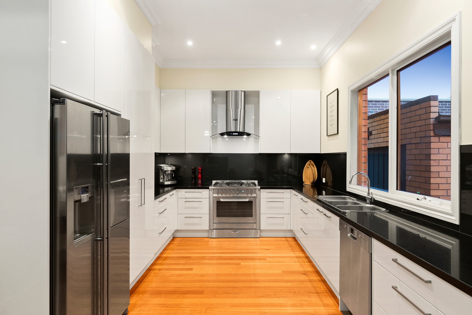 8 Mangan Street, Bulleen, VIC 3105, Bulleen - Thumbnail 4