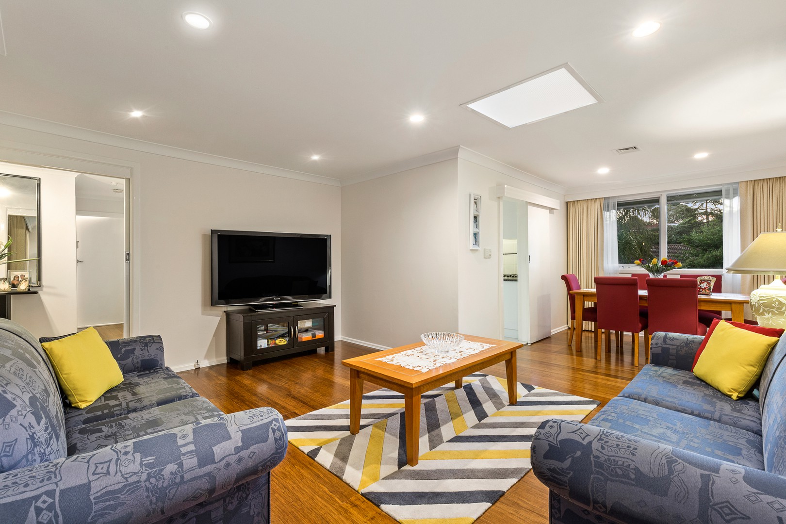 12 Worthing Avenue, Doncaster East, VIC 3109, Doncaster East - Thumbnail 2