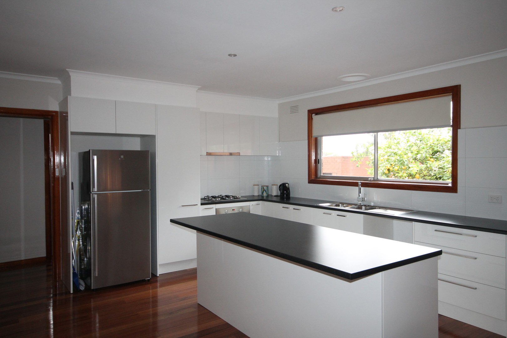 32 Lockton Avenue, Reservoir, VIC 3073 - Thumbnail 1 - 24/05/2019