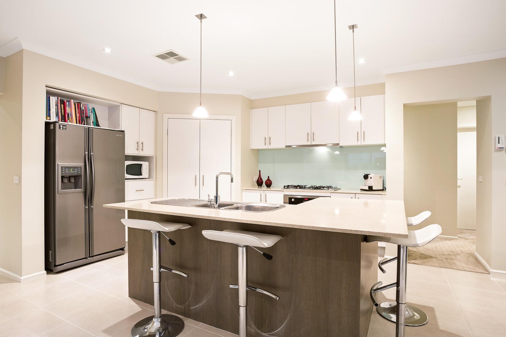 4 Tara Valley Crescent, Doreen, VIC 3754 - Thumbnail 2 - 18/05/2019