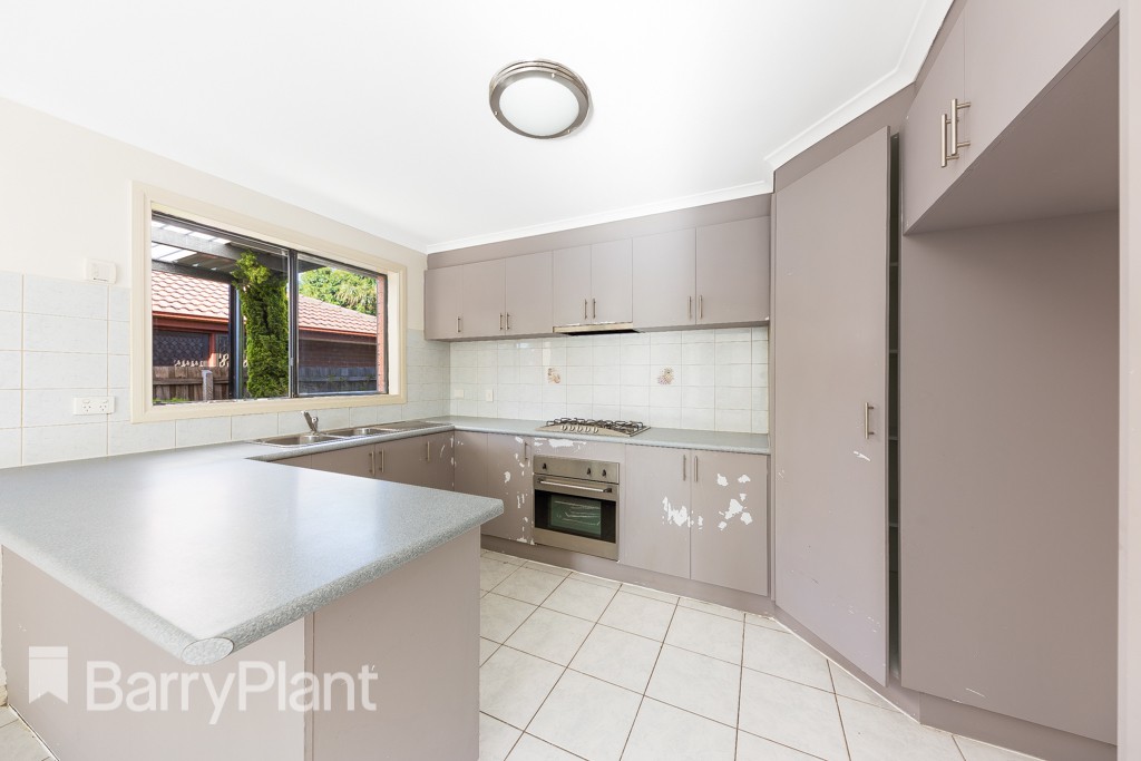 31 Moonstone Circuit, St Albans, VIC 3021 - Thumbnail 1 - 24/05/2019