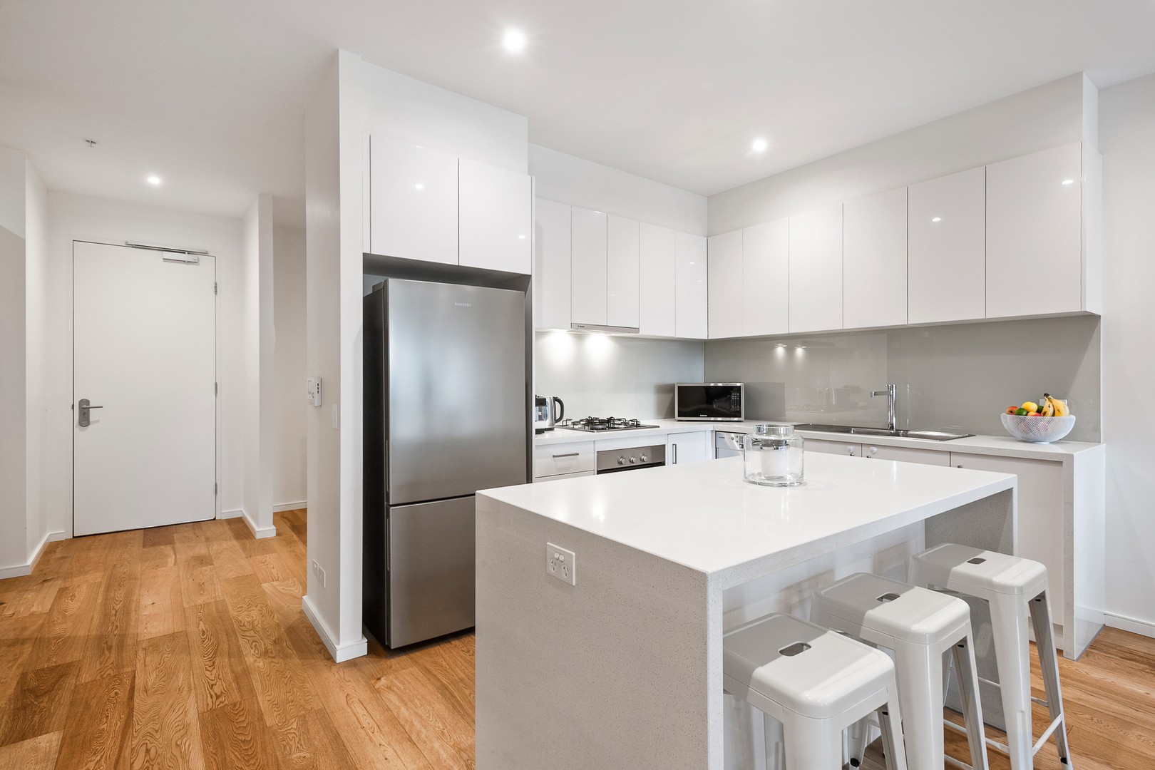 10/187 Reynolds RoadDoncaster East, VIC 3109, Doncaster East - Thumbnail 2