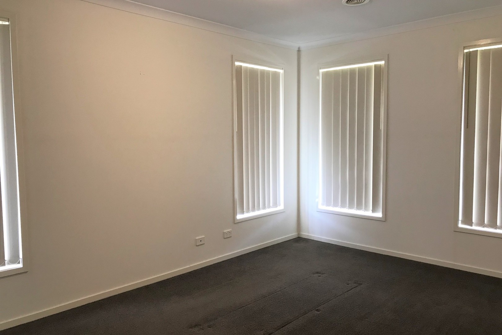 34 William Thwaites Boulevard, Cranbourne North, VIC 3977 - Thumbnail 1 - 24/05/2019