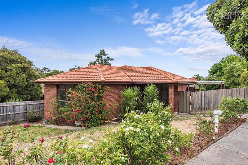 23 Kinkead Crescent, Endeavour Hills, VIC 3802 - Thumbnail 2 - 18/05/2019