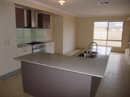 29 Tarango Drive, Point Cook, VIC 3030 - Thumbnail 2 - 24/05/2019