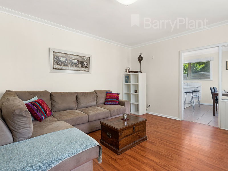 2 Figtree Grove, Bayswater, VIC 3153 - Thumbnail 2 - 18/05/2019