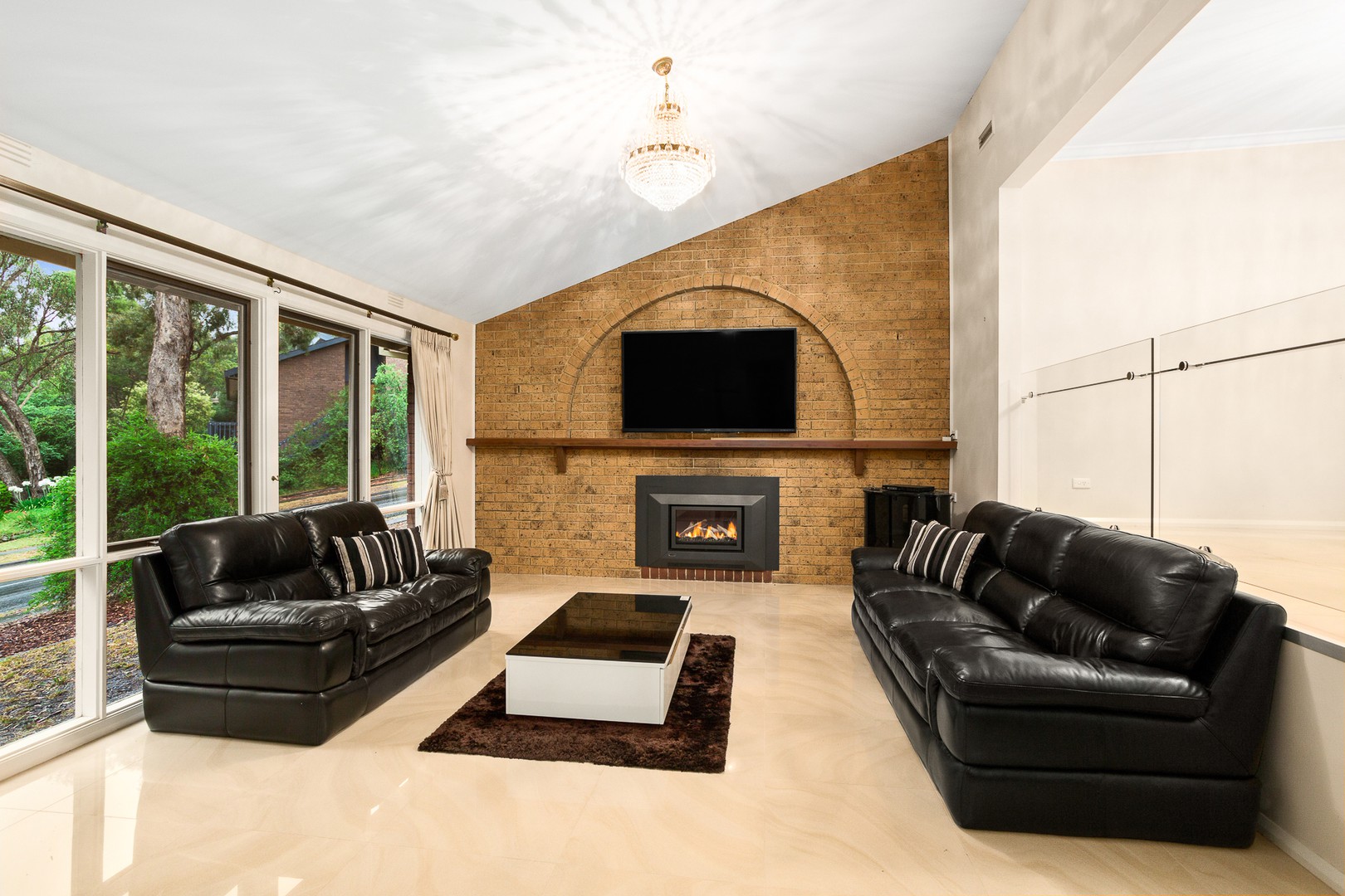 3 Bainbridge Drive, Eltham, VIC 3095, Eltham - Thumbnail 2