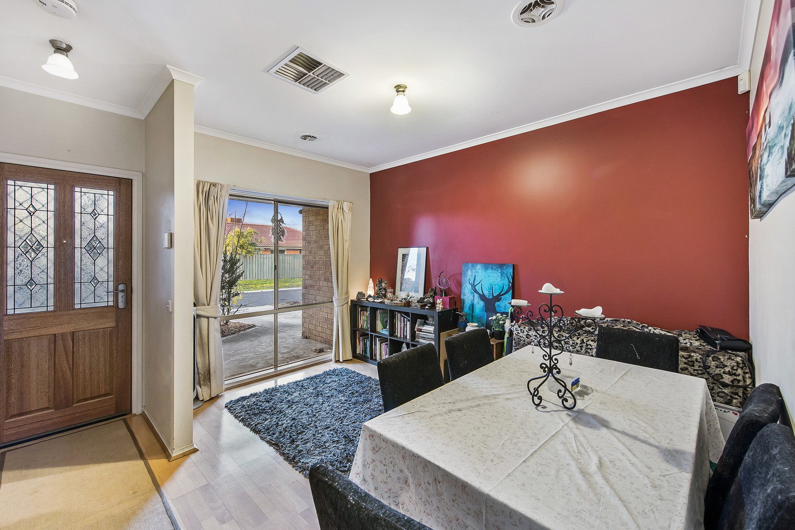32 William Circuit, Caroline Springs, VIC 3023 - Thumbnail 2 - 24/05/2019