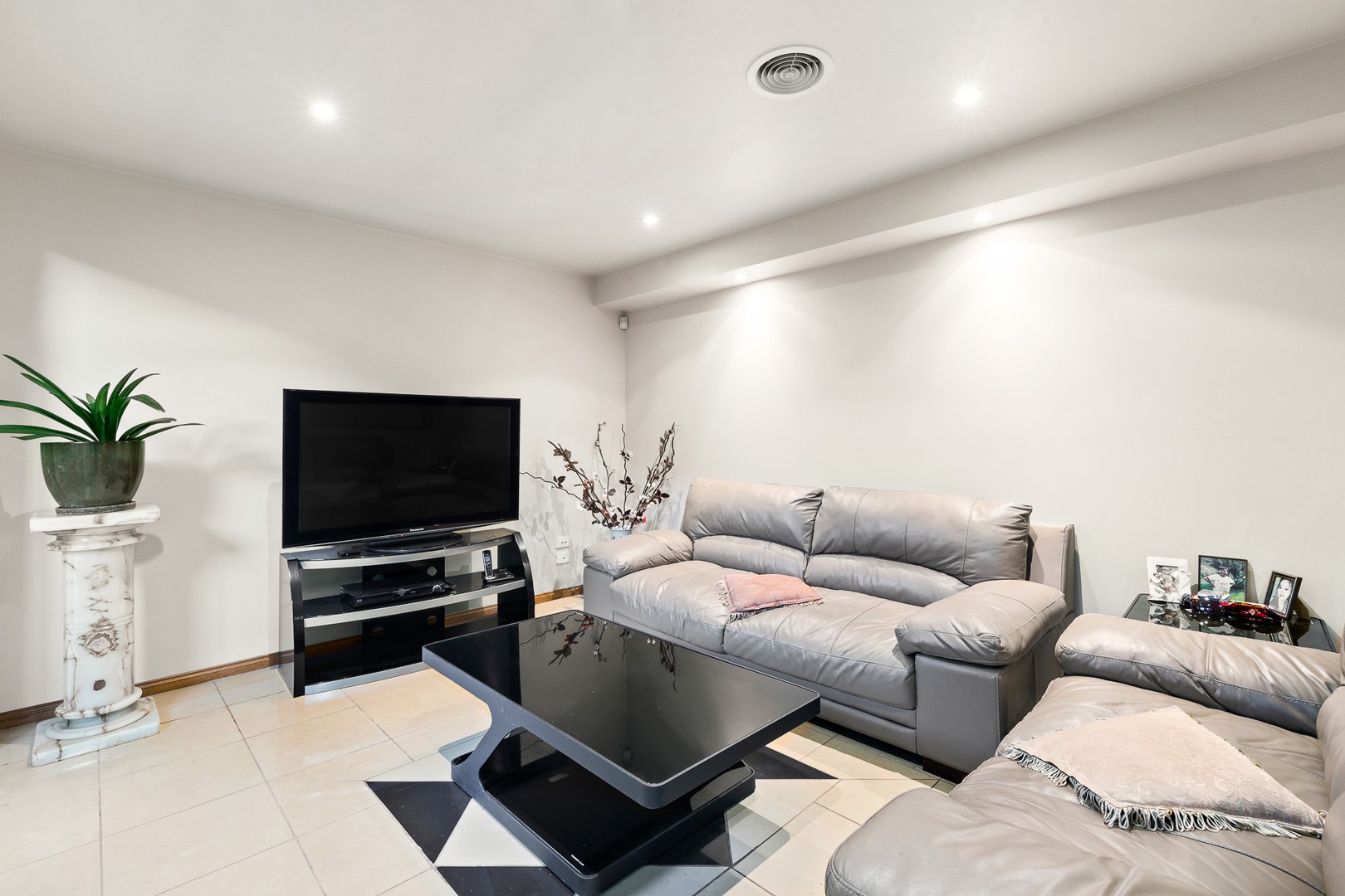 3/28 Roger Street, Doncaster East, VIC 3109, Doncaster East - Thumbnail 2