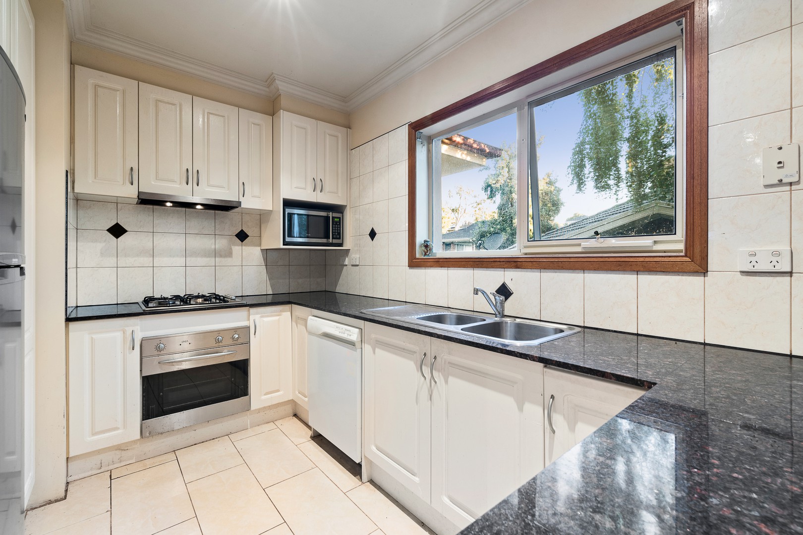 3/28 Roger Street, Doncaster East, VIC 3109, Doncaster East - Thumbnail 3
