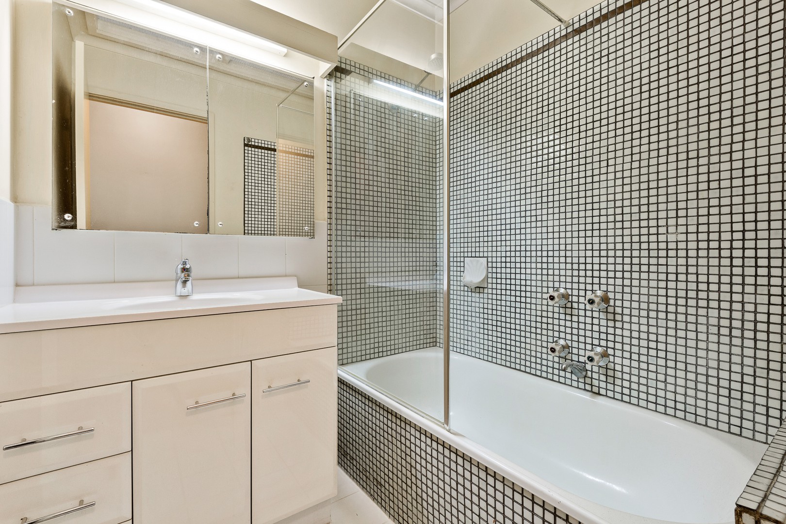 38 Highfield Road, Doncaster East, VIC 3109, Doncaster East - Thumbnail 6