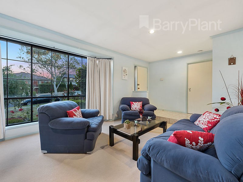 31 Peppermint Grove, Knoxfield, VIC 3180 - Thumbnail 2 - 18/05/2019