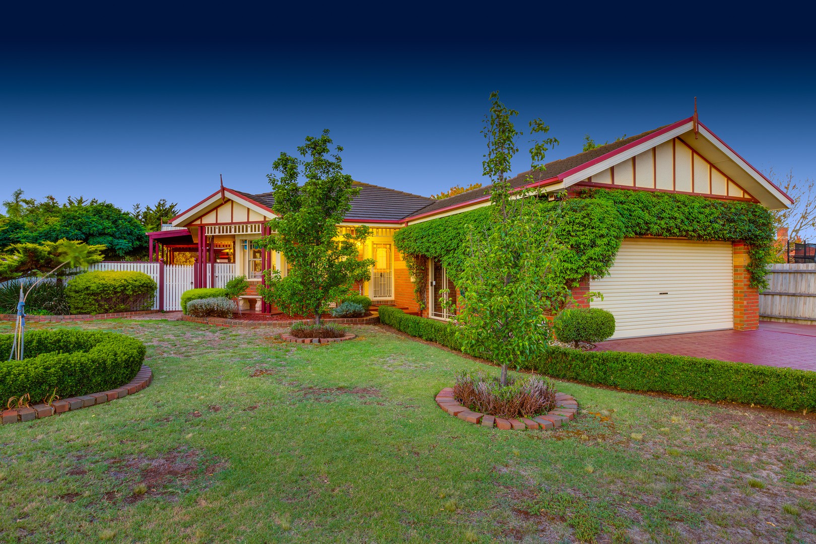 10 Castlewellan Boulevard, Hillside, VIC 3037 - Thumbnail 2 - 18/05/2019