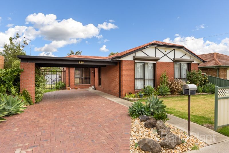 228 Victoria Street, Altona Meadows, VIC 3028 - Thumbnail 1 - 18/05/2019