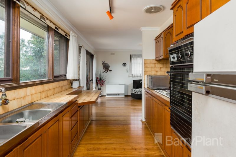 228 Victoria Street, Altona Meadows, VIC 3028 - Thumbnail 2 - 18/05/2019