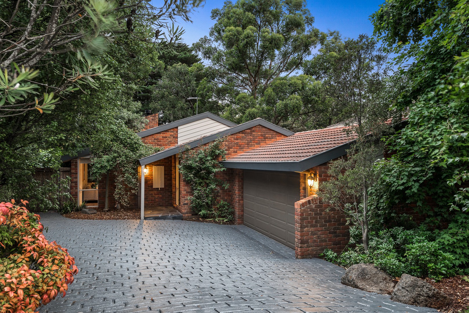 9 Headline Court, Heathmont, VIC 3135 - Thumbnail 2 - 18/05/2019