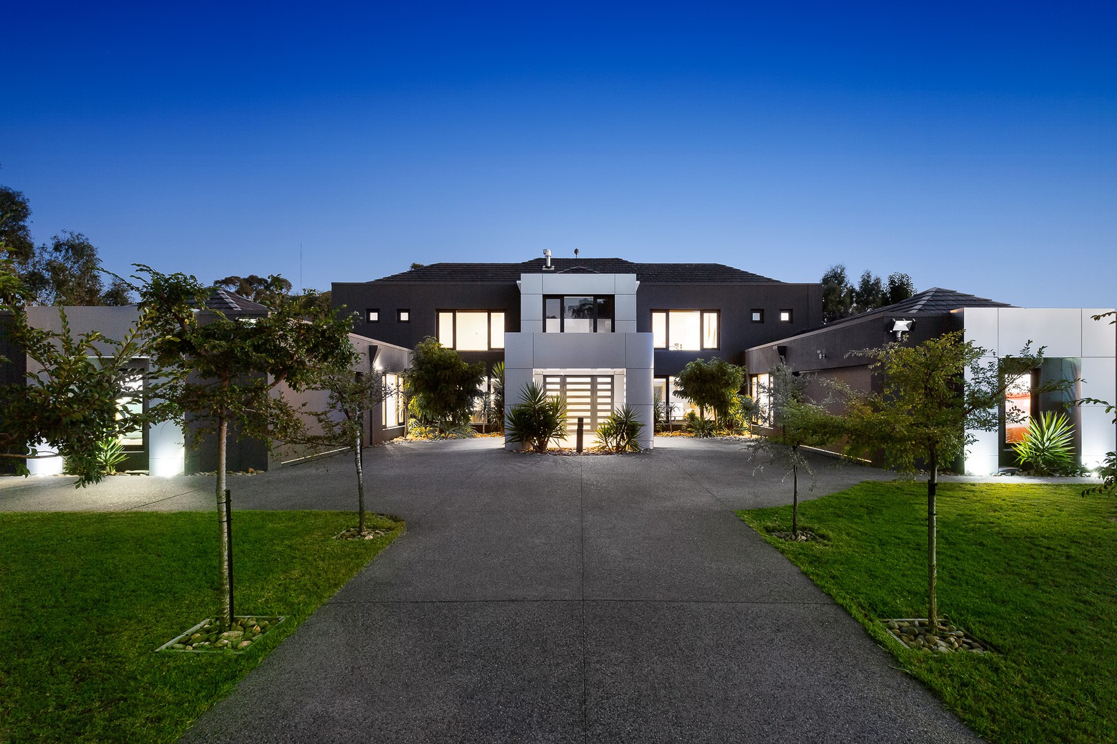 8 Roseburn Court, Lower Plenty, VIC 3093 - Thumbnail 1 - 24/05/2019