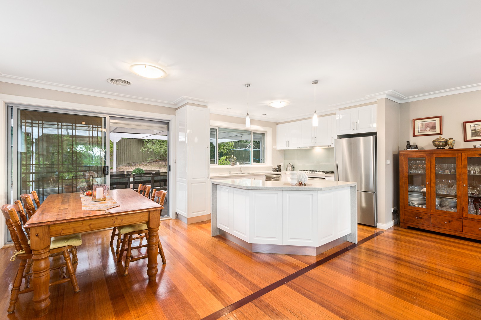 11 Howard CourtDoncaster, VIC 3108, Doncaster - Thumbnail 4