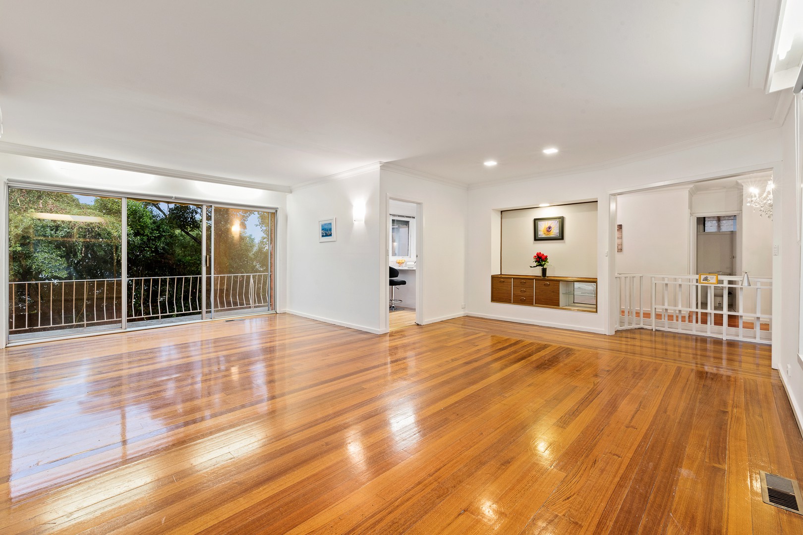 17 Chatsworth QuadrantTemplestowe Lower, VIC 3107, Templestowe Lower - Thumbnail 4