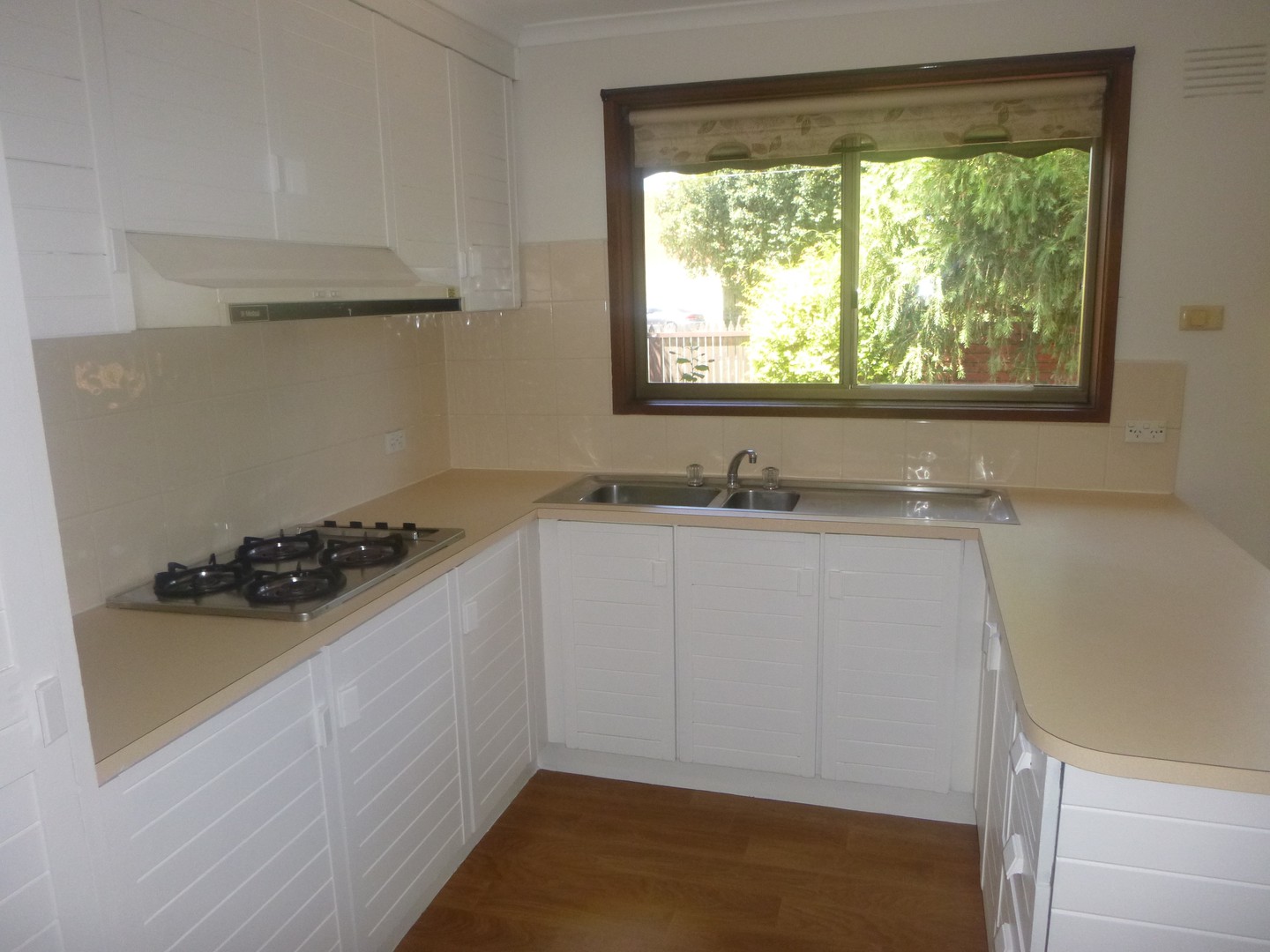 1/1 Myers Avenue, Glen Waverley, VIC 3150 - Thumbnail 2 - 24/05/2019