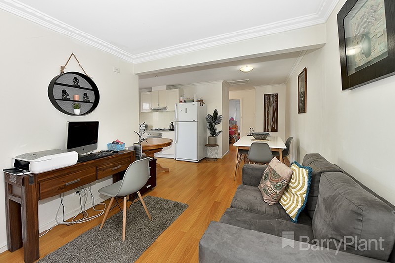 4/8 Chauvel Street, Bentleigh East, VIC 3165 - Thumbnail 2 - 18/05/2019
