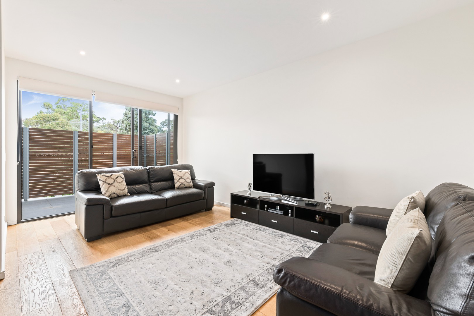 16/187 Reynolds Road, Doncaster East, VIC 3109, Dromana - Thumbnail 2