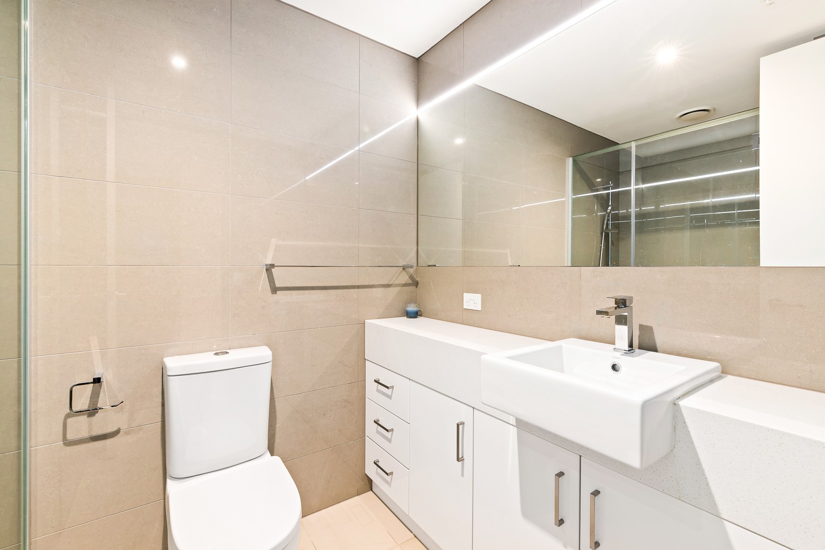 16/187 Reynolds Road, Doncaster East, VIC 3109, Dromana - Thumbnail 6