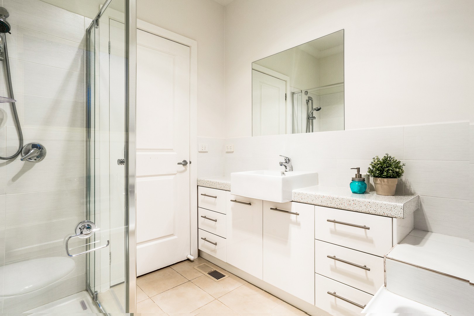 2/334 Thompsons RoadTemplestowe Lower, VIC 3107, Templestowe Lower - Thumbnail 7