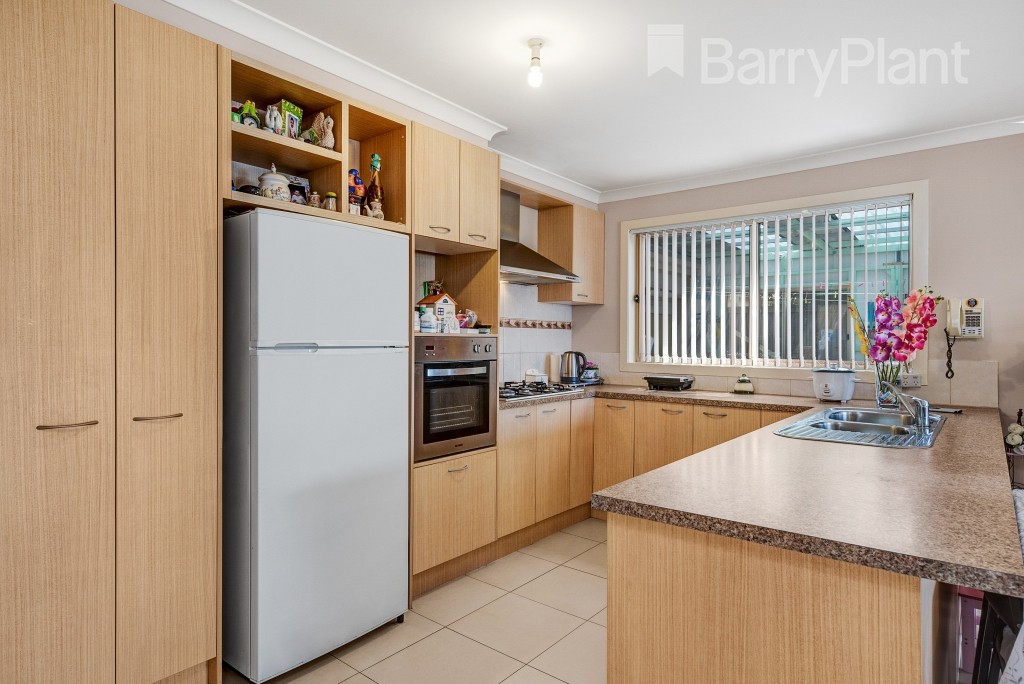 6 Burswood Drive, Wyndham Vale, VIC 3024 - Thumbnail 2 - 18/05/2019