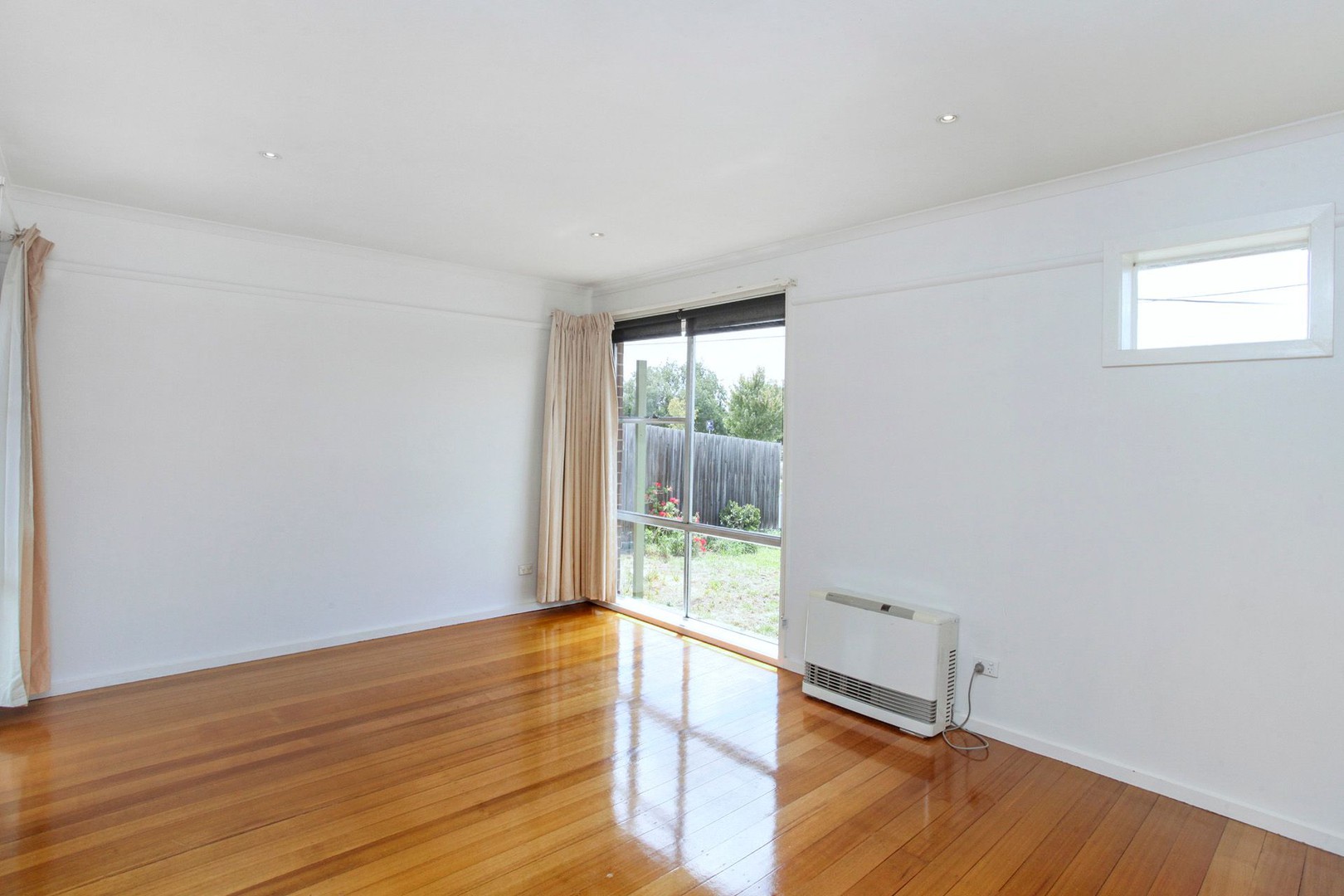 9 Buckingham Crescent, Sunshine West, VIC 3020 - Thumbnail 2 - 18/05/2019