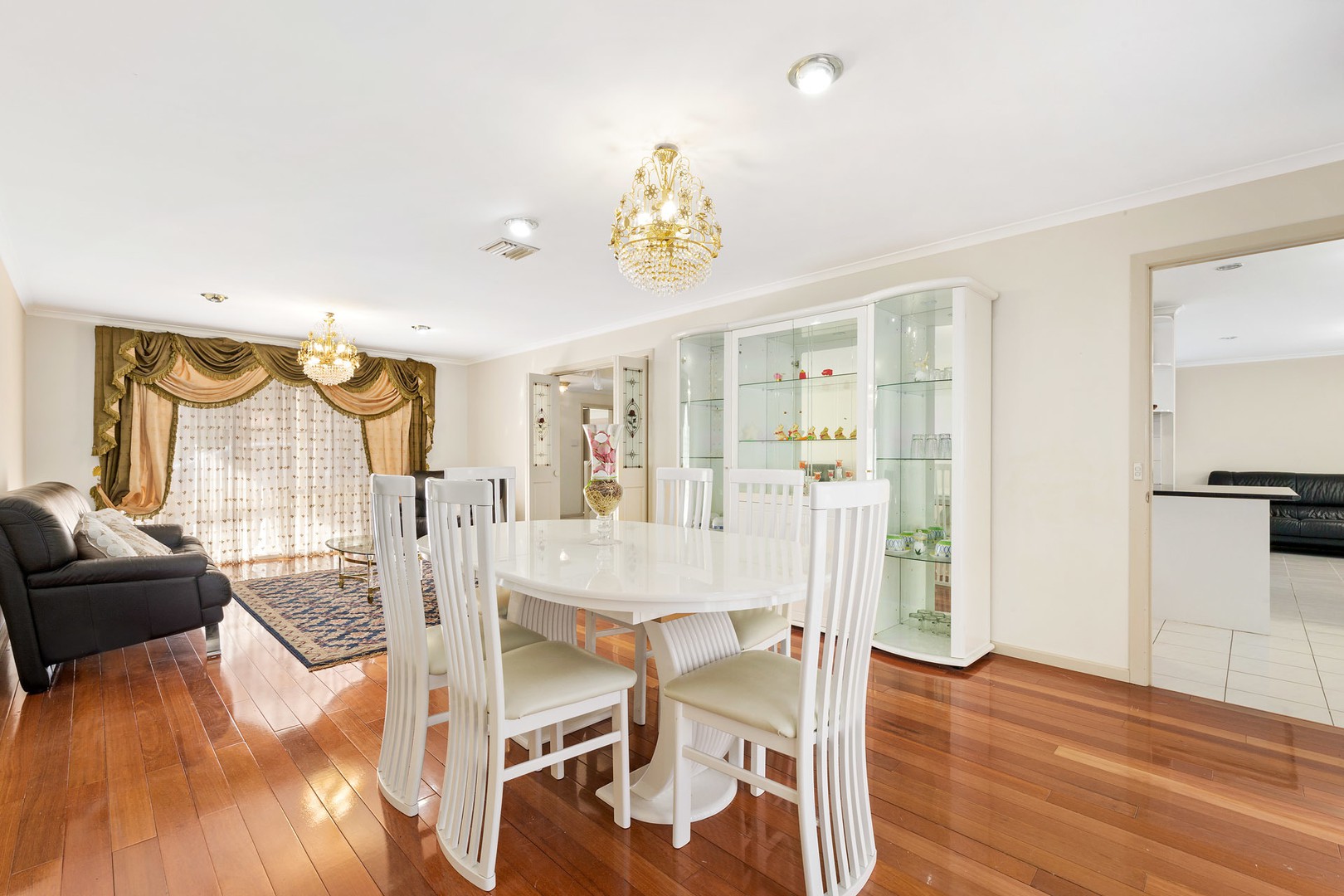 4 Flintoff Court, Mill Park, VIC 3082 - Thumbnail 2 - 18/05/2019