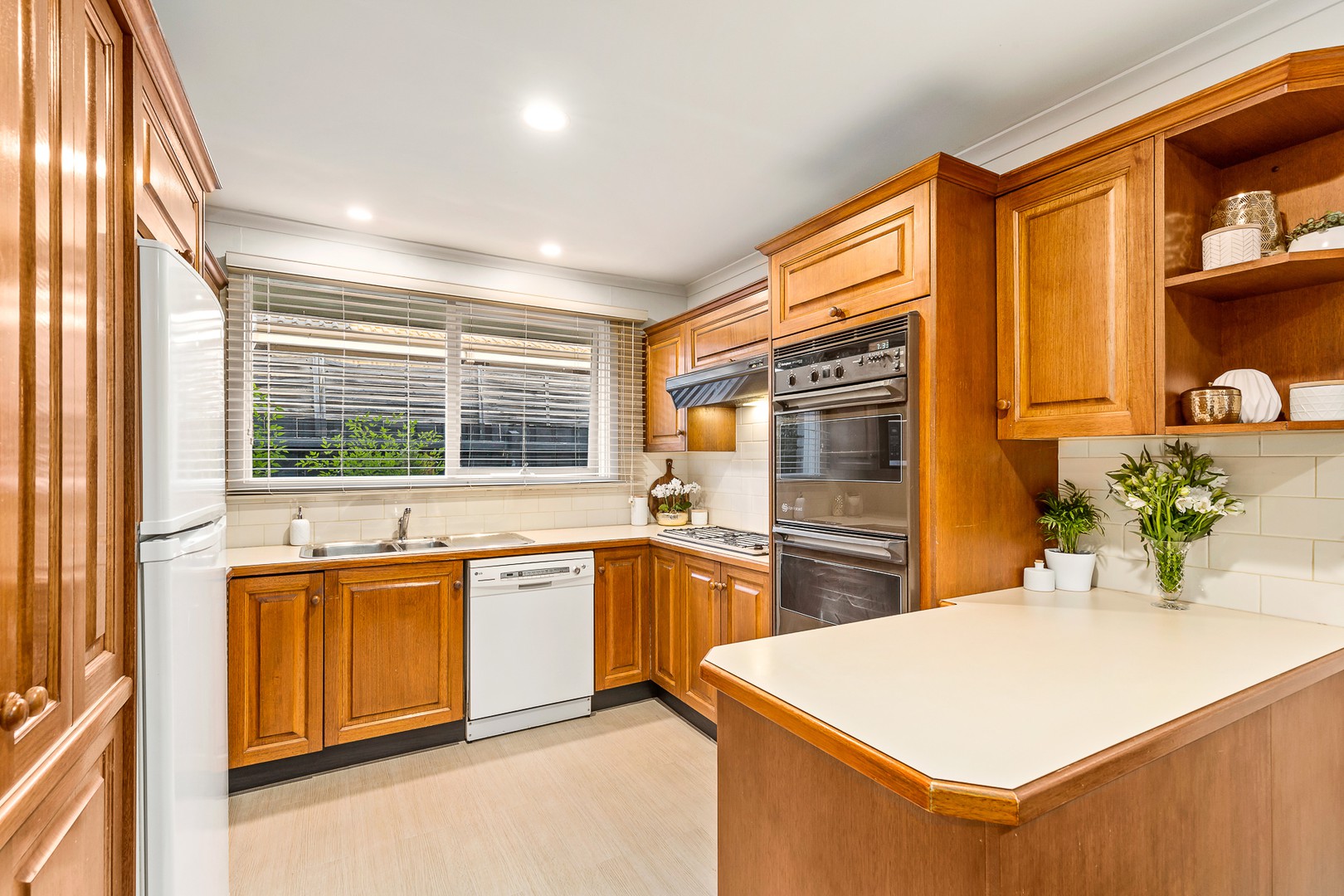 9 Woodlea Street, Doncaster East, VIC 3109, Doncaster East - Thumbnail 4