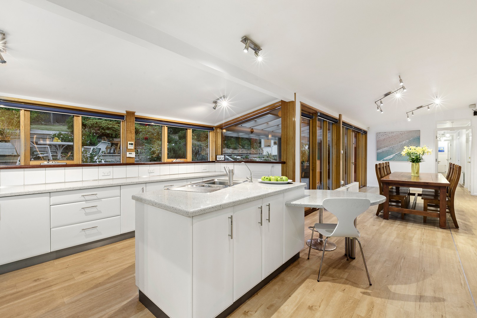 21 Garden Road, Donvale, VIC 3111, Donvale - Thumbnail 4