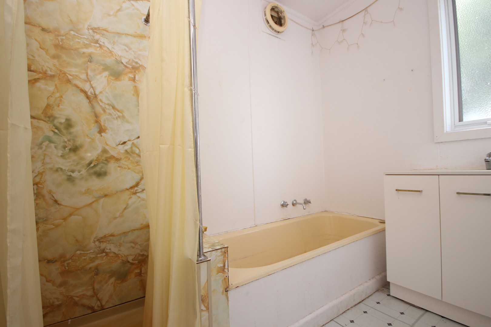 12 Donnybrook Road, Norlane, VIC 3214 - Thumbnail 2 - 24/05/2019