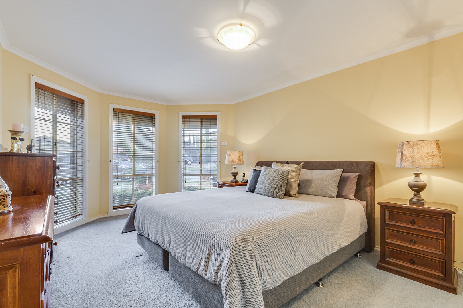 42 Botanic Drive, Hillside, VIC 3037 - Thumbnail 2 - 18/05/2019