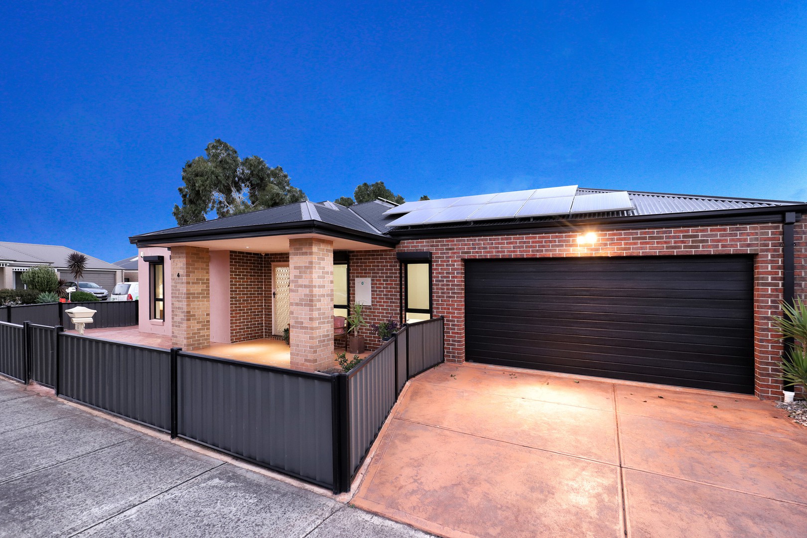 6 Redheugh Street, Craigieburn, VIC 3064 - Thumbnail 1 - 18/05/2019