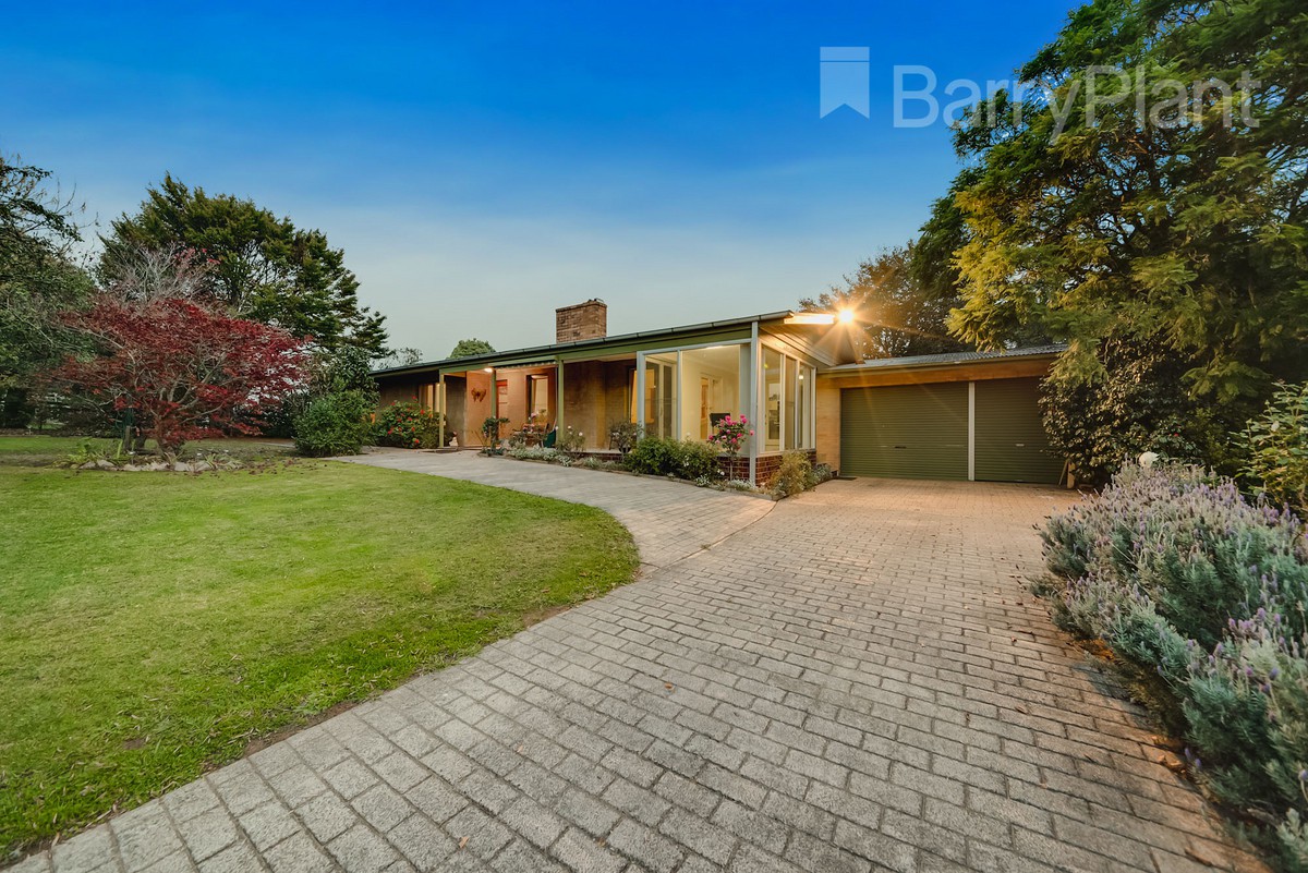 23 Connor Road, Drouin West, VIC 3818 - Thumbnail 2 - 18/05/2019